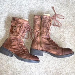 Roxy boots